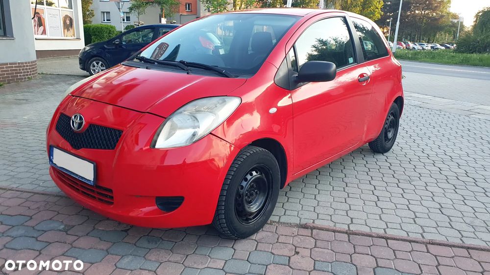 Toyota Yaris - 1