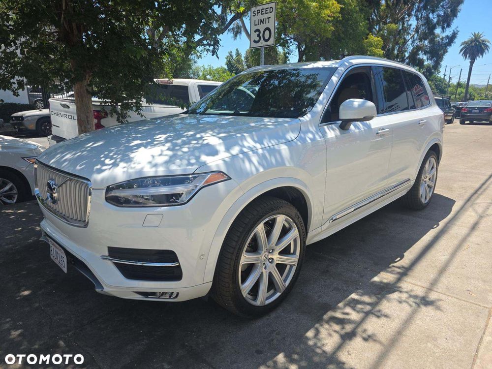 Volvo XC 90 - 2
