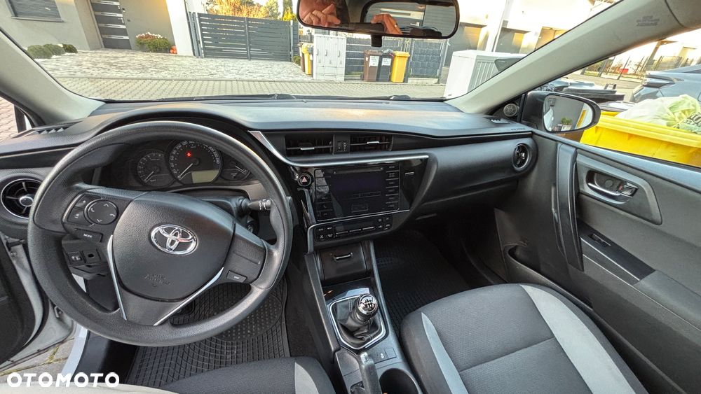 Toyota Auris 1.33 VVT-i Active - 17