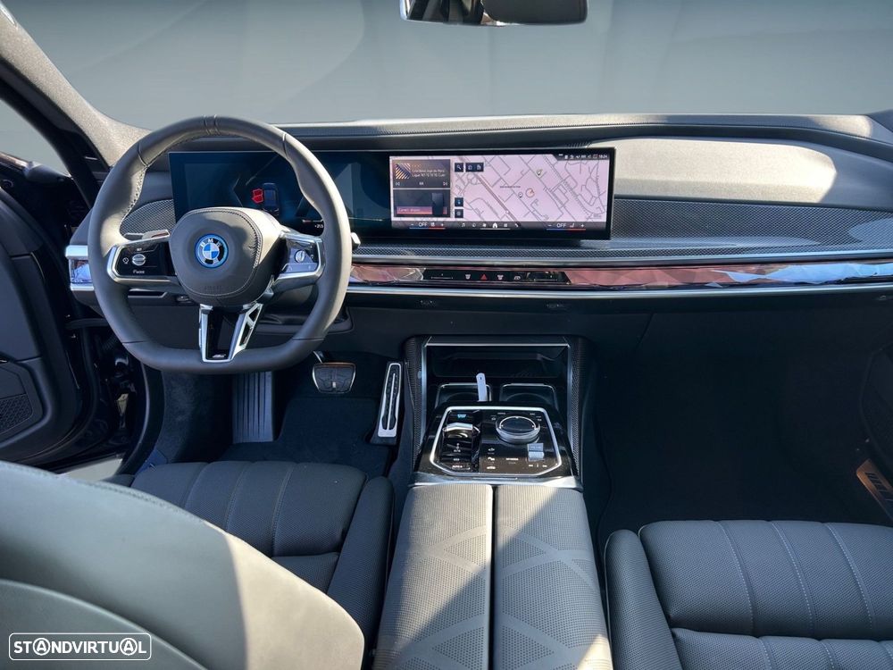 BMW i7 eDrive50 Pack Desportivo M - 10
