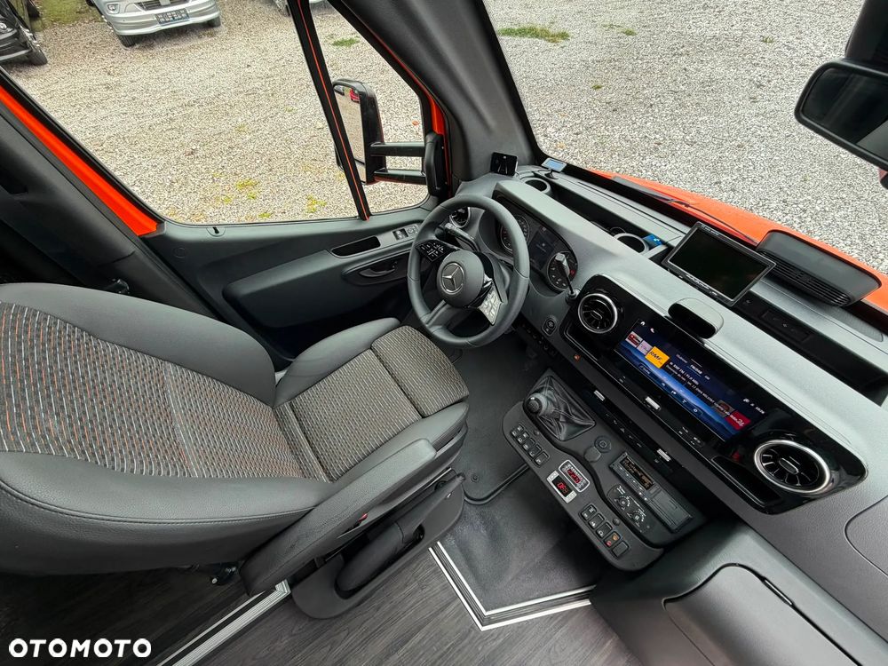Mercedes-Benz Sprinter 519 - 16