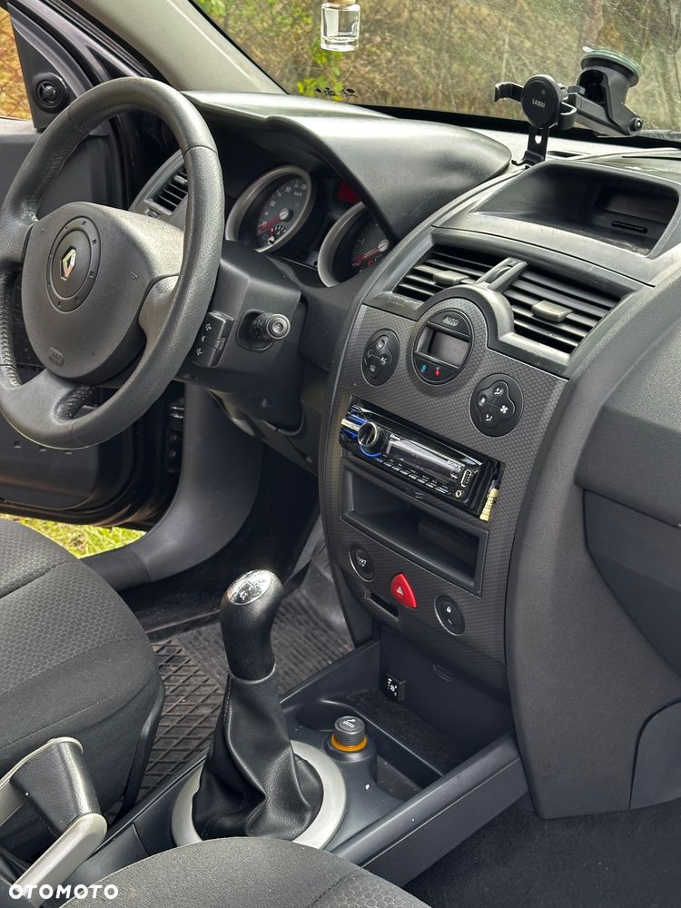 Renault Megane 1.6 Privilege - 24