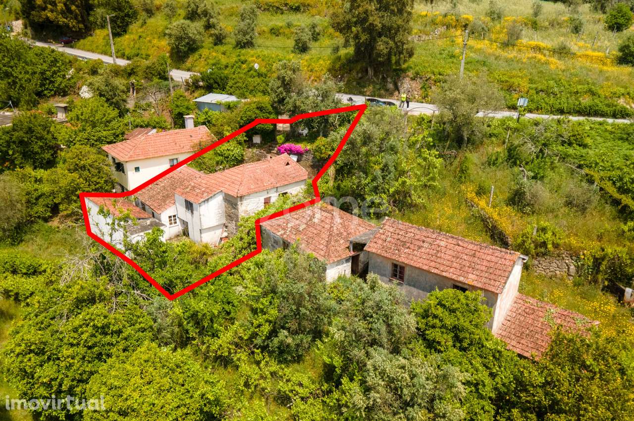 Moradia para reabilitar em Santa Marinha do Zêzere - Baião - Grande imagem: 2/30