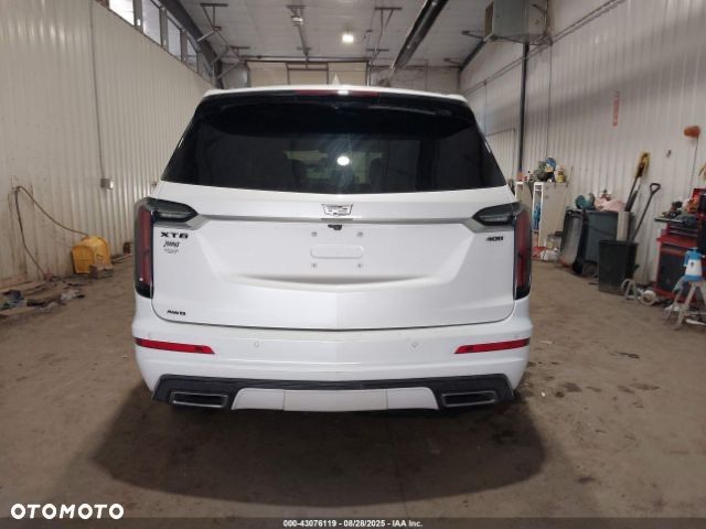 Cadillac XT6 - 12