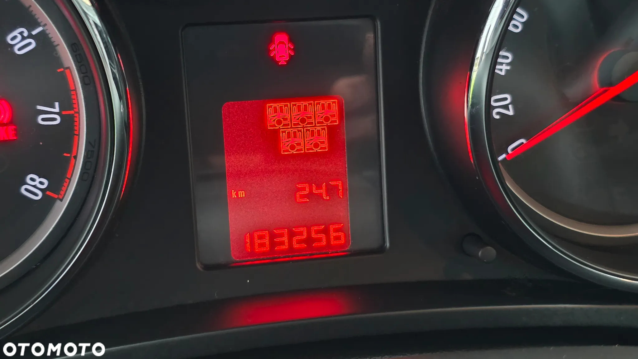 Opel Zafira 1.4 Turbo Edition - 24