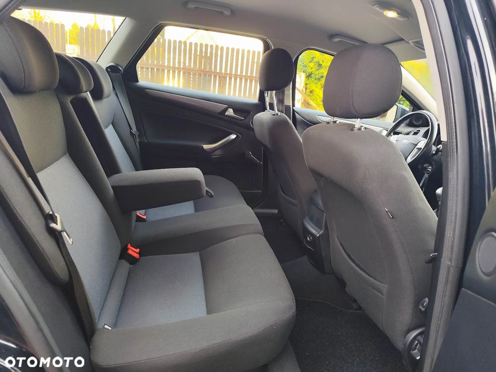 Ford Mondeo 1.6 Ambiente - 8