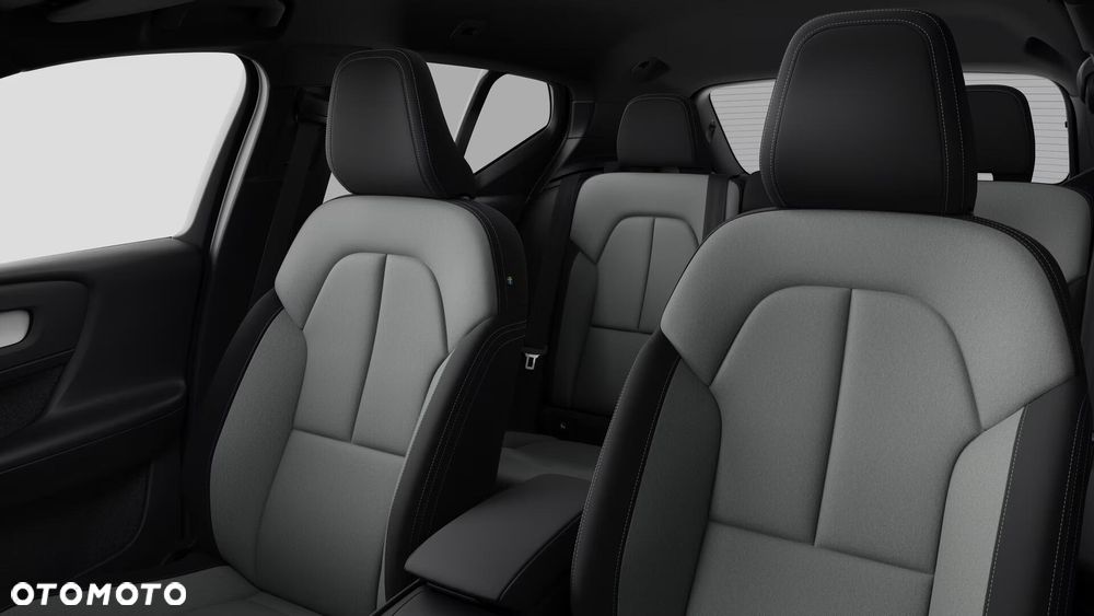 Volvo XC 40 B3 Plus Dark - 13