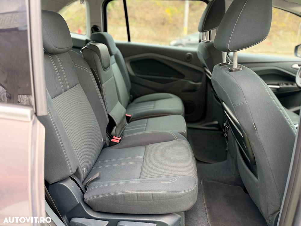 Ford Grand C-Max - 9