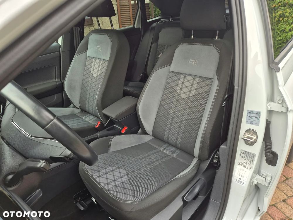 Volkswagen Taigo 1.5 TSI OPF DSG R-Line - 14