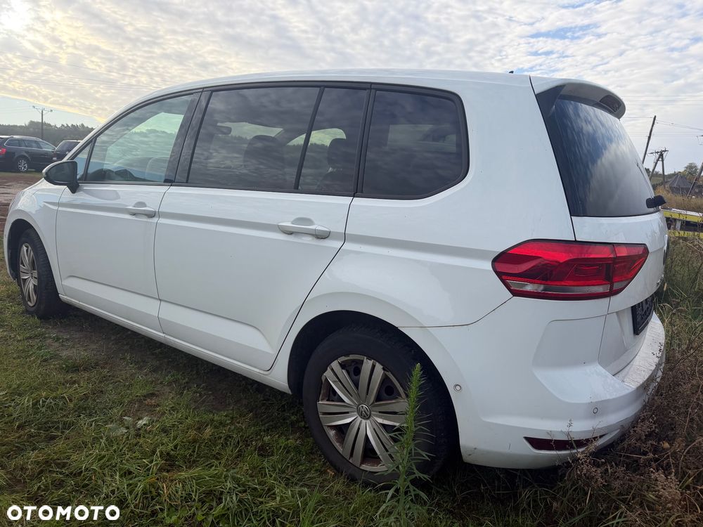 Volkswagen Touran - 6