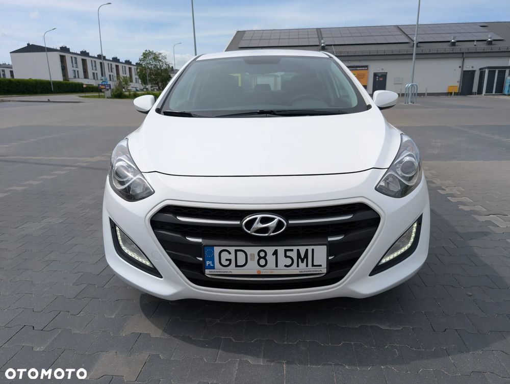 Hyundai i30 1.4 Base - 11