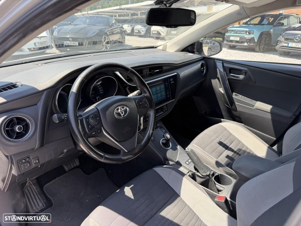 Toyota Auris Touring Sports 1.8 HSD Comfort +P.Techno+P.Sport - 8
