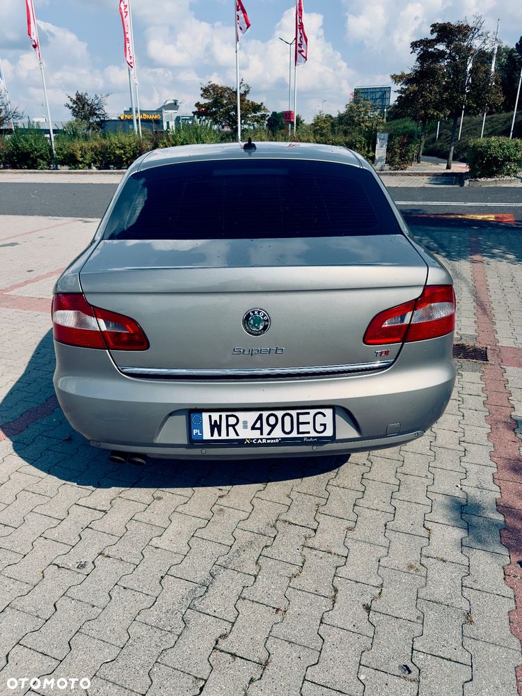 Skoda Superb 2.0 TDI DSG Elegance - 3