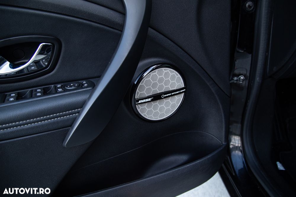 Renault Megane ENERGY dCi 130 Start & Stop Bose Edition - 11