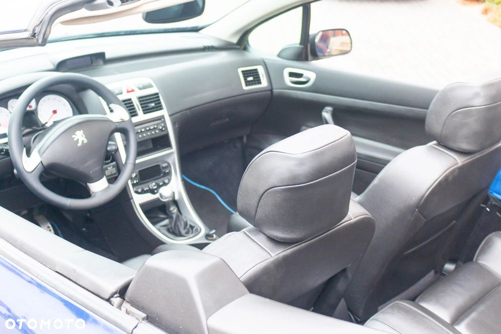 Peugeot 307 CC 1.6 Intense - 10