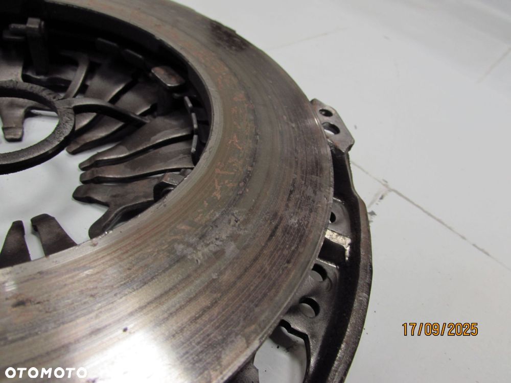 MB SPRINTER 906 2.2 651 SPRZEGLO KOLO DWUMASOWE TARCZA 10 mm DOCISK 124051810 - 14