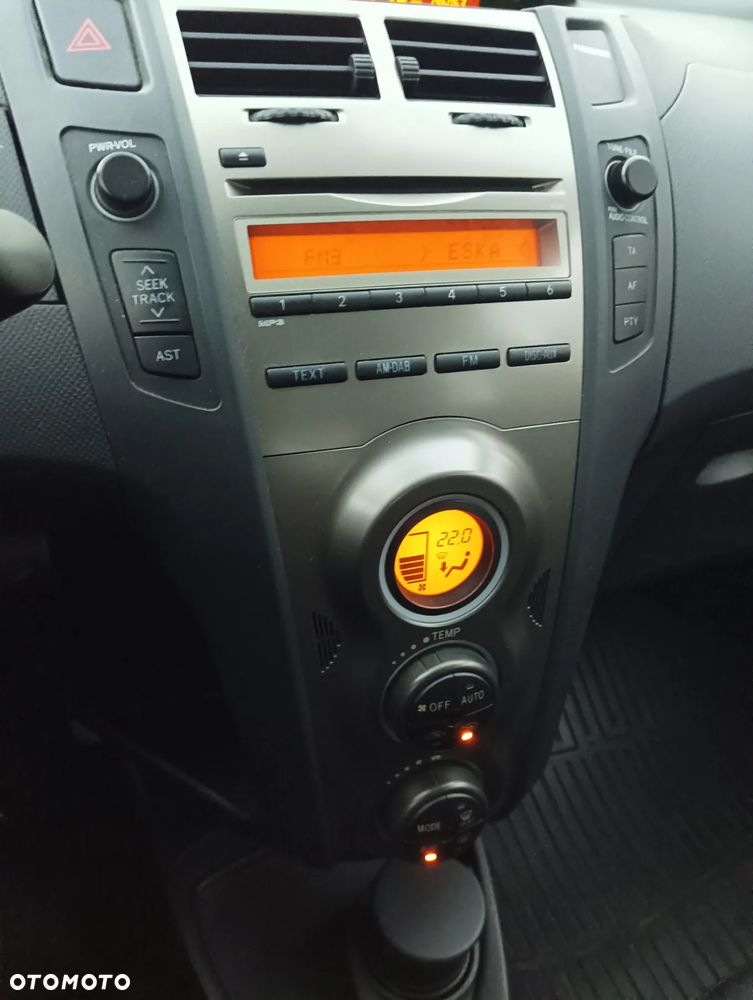 Toyota Yaris 1.33 VVT-i Cool - 13