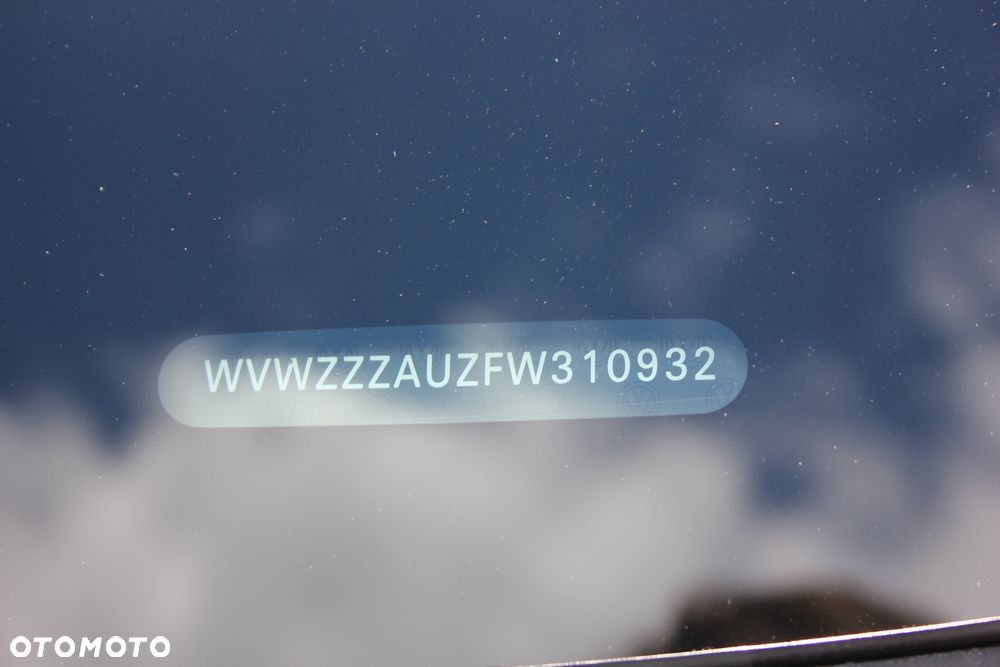 Volkswagen Golf - 23