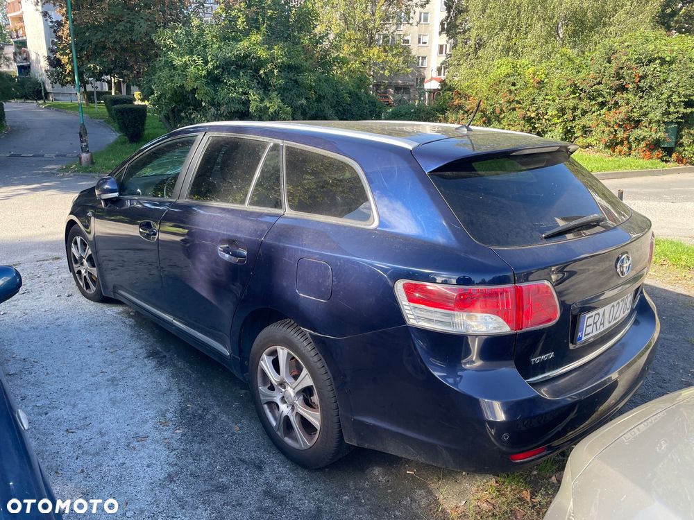 Toyota Avensis 2.2 D-CAT Premium - 2