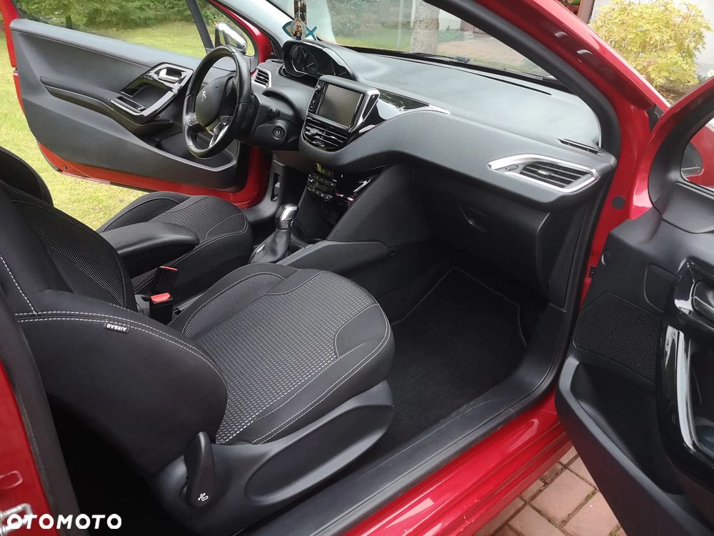 Peugeot 208 1.2 PureTech Allure S&S - 18