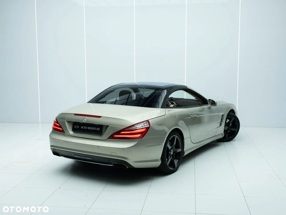 Mercedes-Benz SL - 13