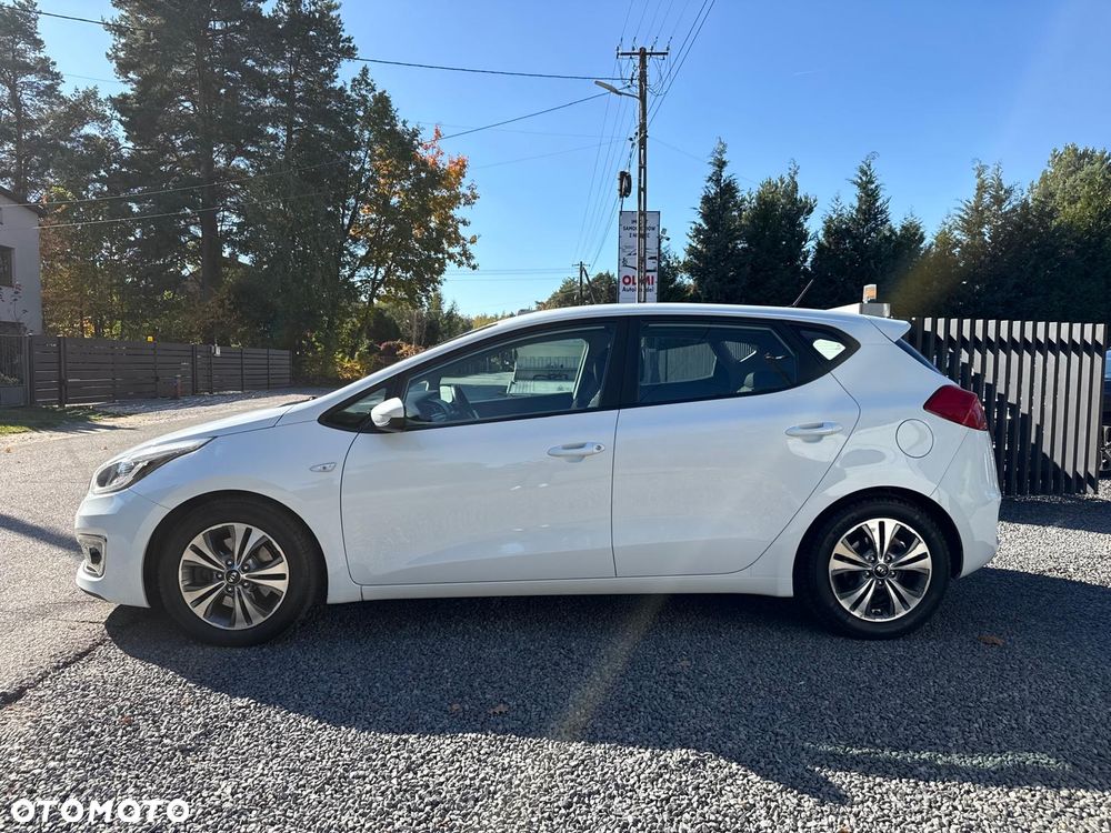 Kia Ceed 1.4 CVVT Dream-Team Edition - 9