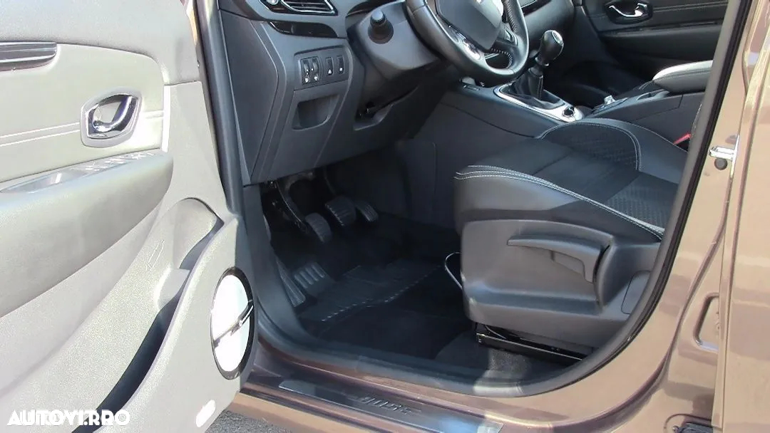 Renault Scenic ENERGY dCi 110 S&S Bose Edition - 11