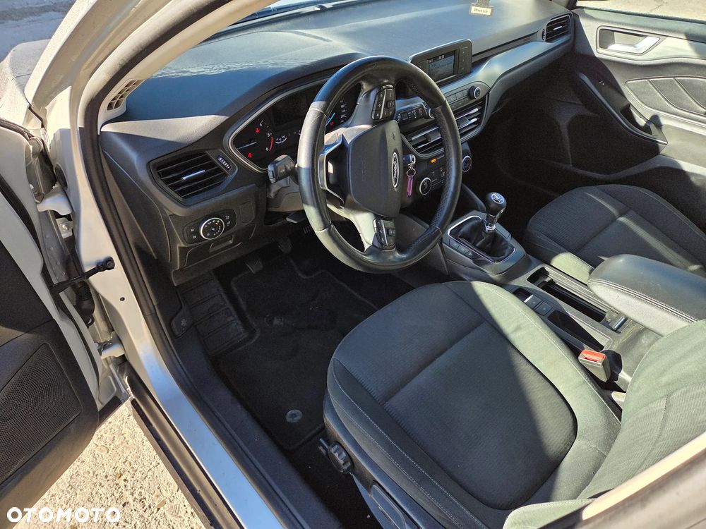 Ford Focus 1.5 EcoBlue Trend - 4