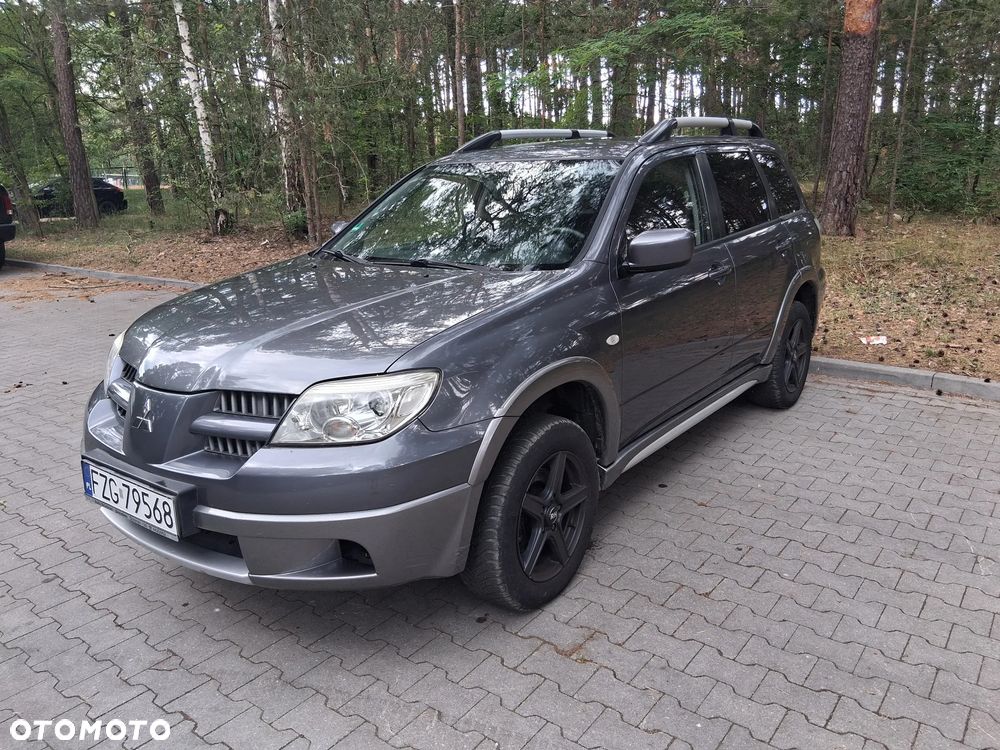 Mitsubishi Outlander 2.4 4WD Intense - 1