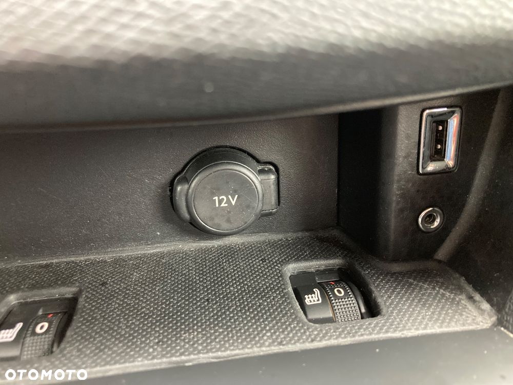 Peugeot 308 1.6 e-THP GT S&S - 27