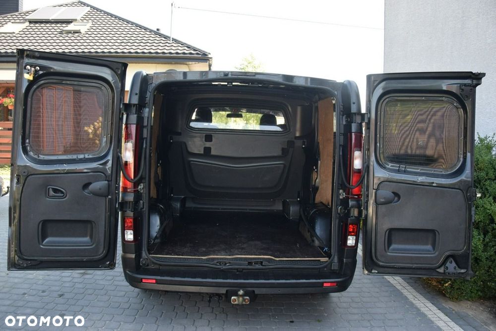 Opel Vivaro - 24