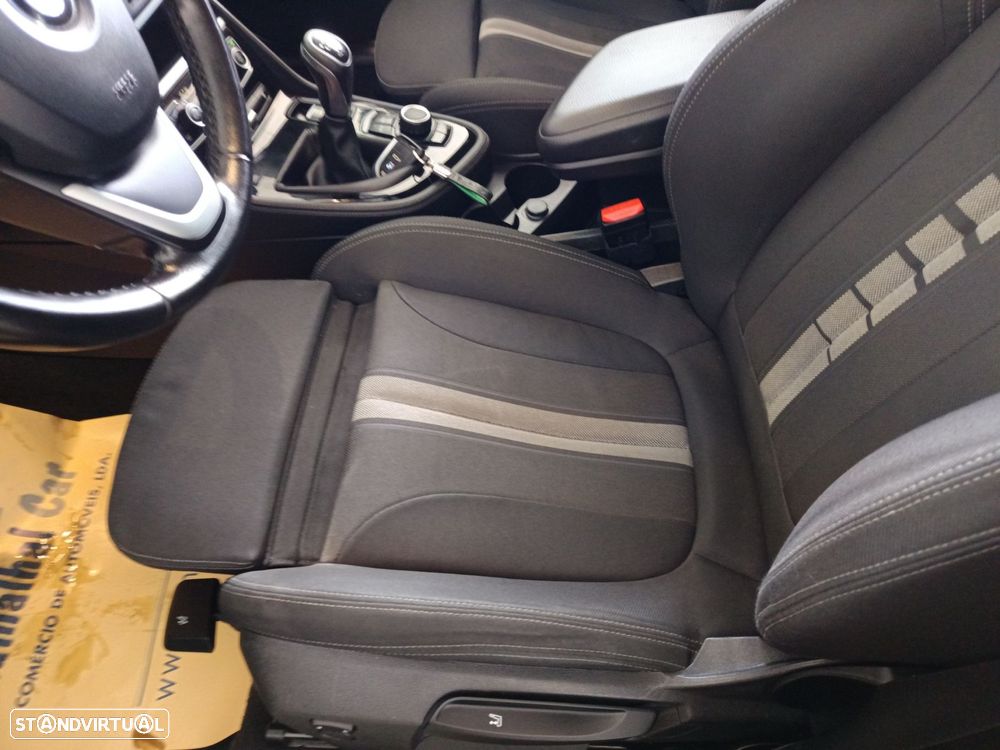 BMW 216 Gran Tourer d 7L Line Sport - 36