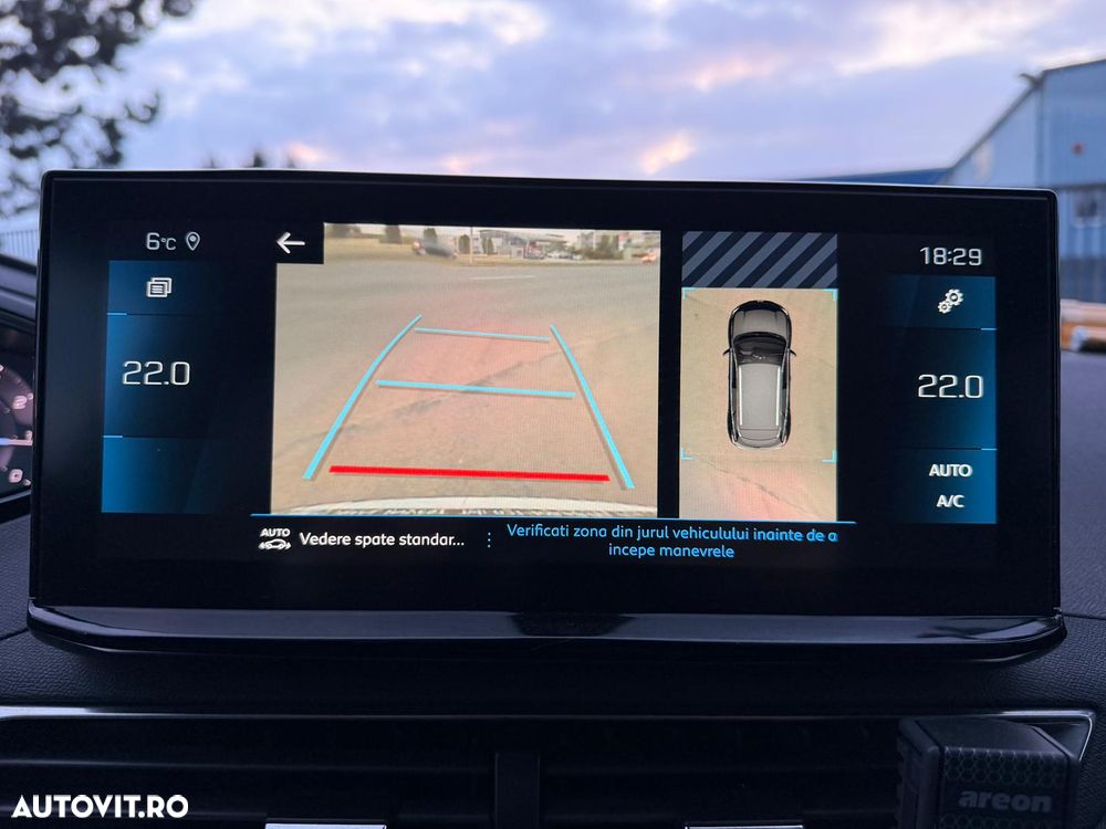 Peugeot 3008 1.2 PureTech Turbo S&S EAT8 Allure - 19