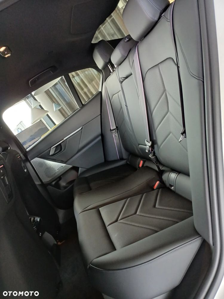 BMW Seria 5 520d xDrive mHEV - 27