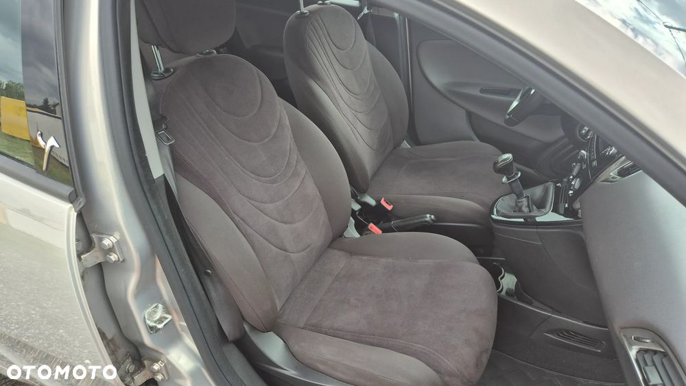 Lancia Ypsilon Y 1.2 8v Platinum - 12