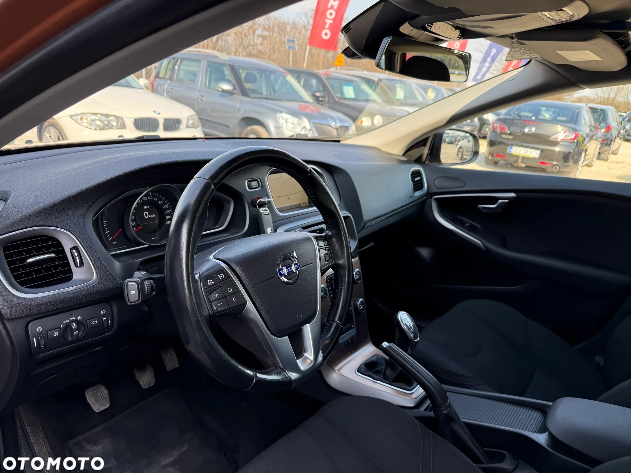 Volvo V40 D2 Momentum - 22