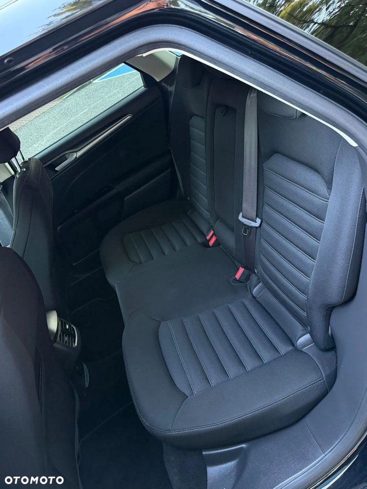 Ford Mondeo - 31