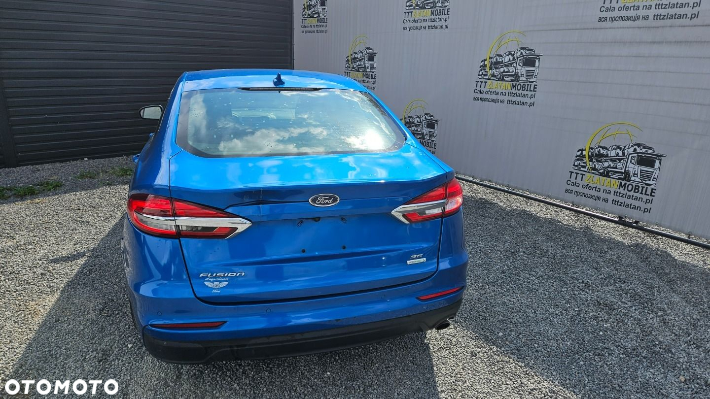 Ford Fusion - 25