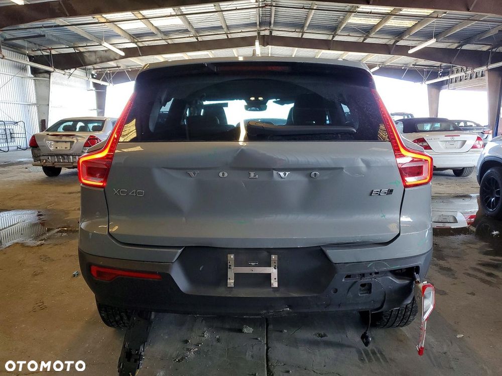 Volvo XC 40 T5 AWD Momentum - 7