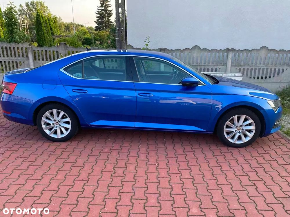 Skoda Superb 1.5 TSI Ambition DSG - 5