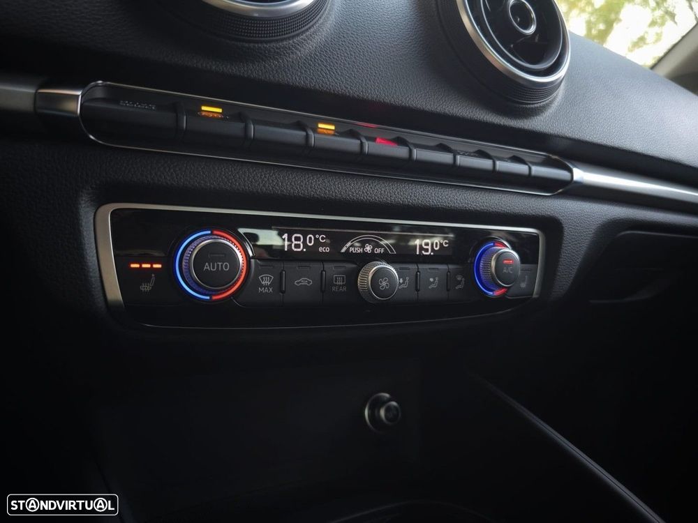 Audi A3 Sportback 1.6 TDI Attraction Ultra - 26