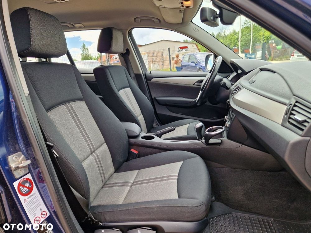 BMW X1 sDrive18i Sport Line - 18
