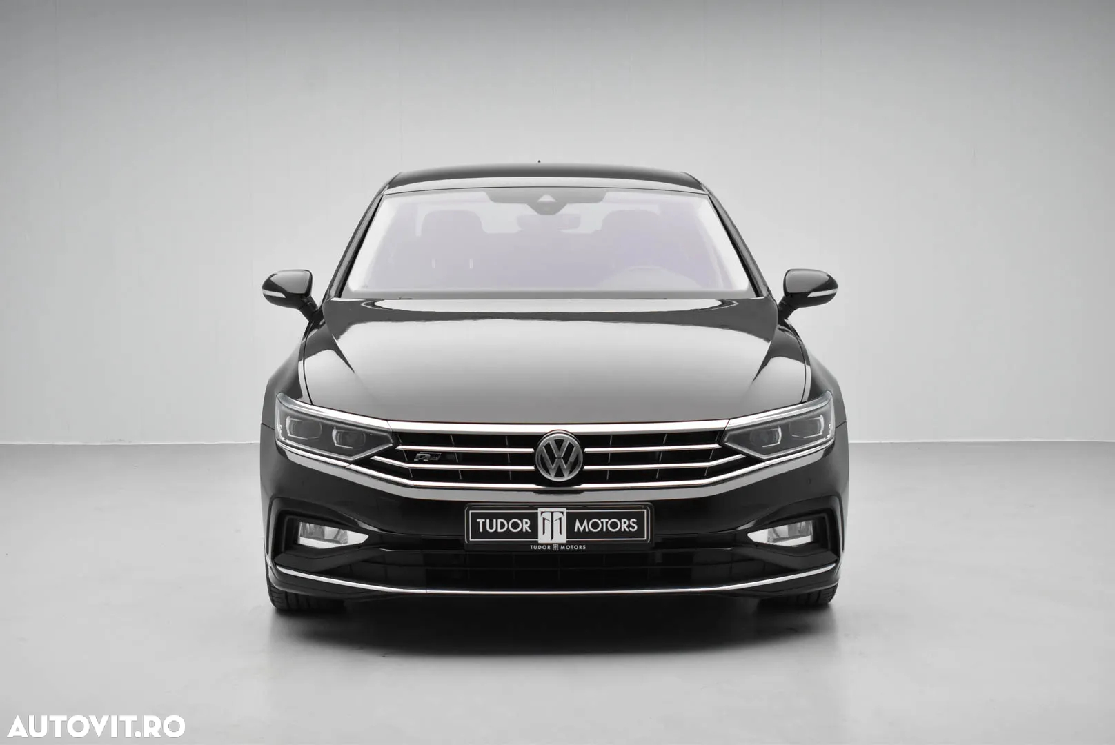 Volkswagen Passat 2.0 TDI DSG 4Motion R Executive - 6