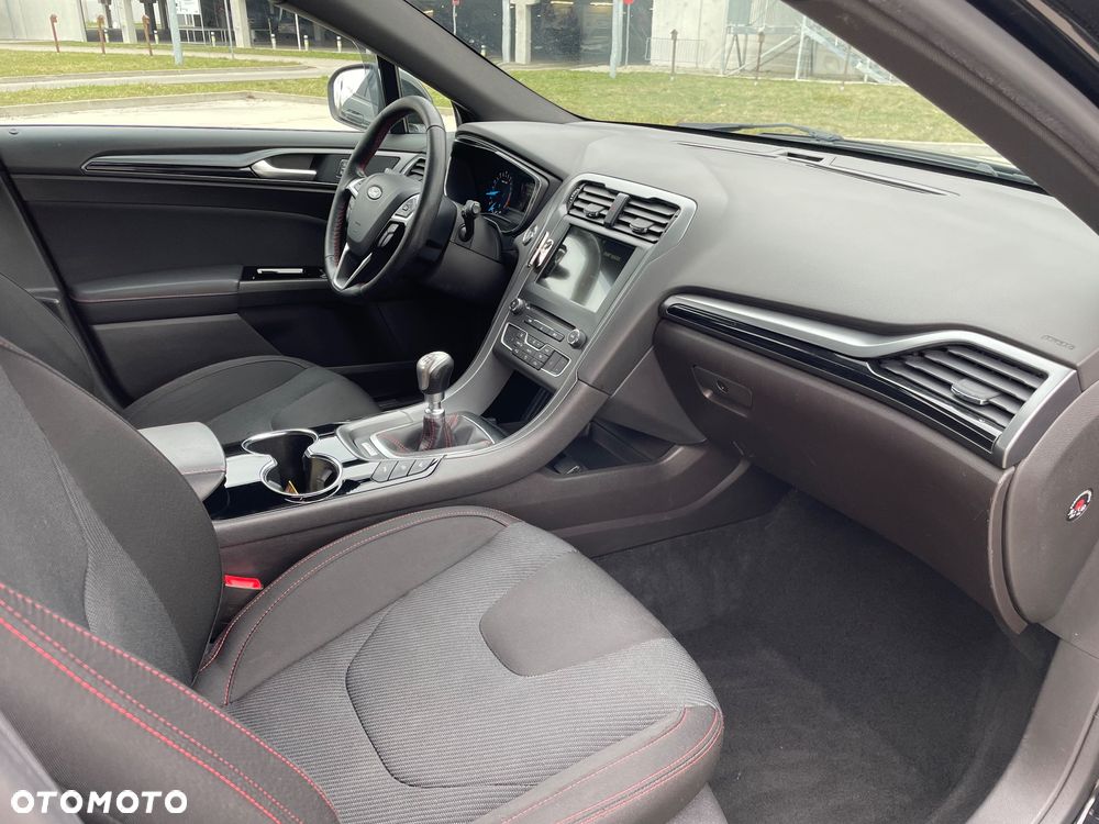 Ford Mondeo 1.5 EcoBoost ST-Line - 21