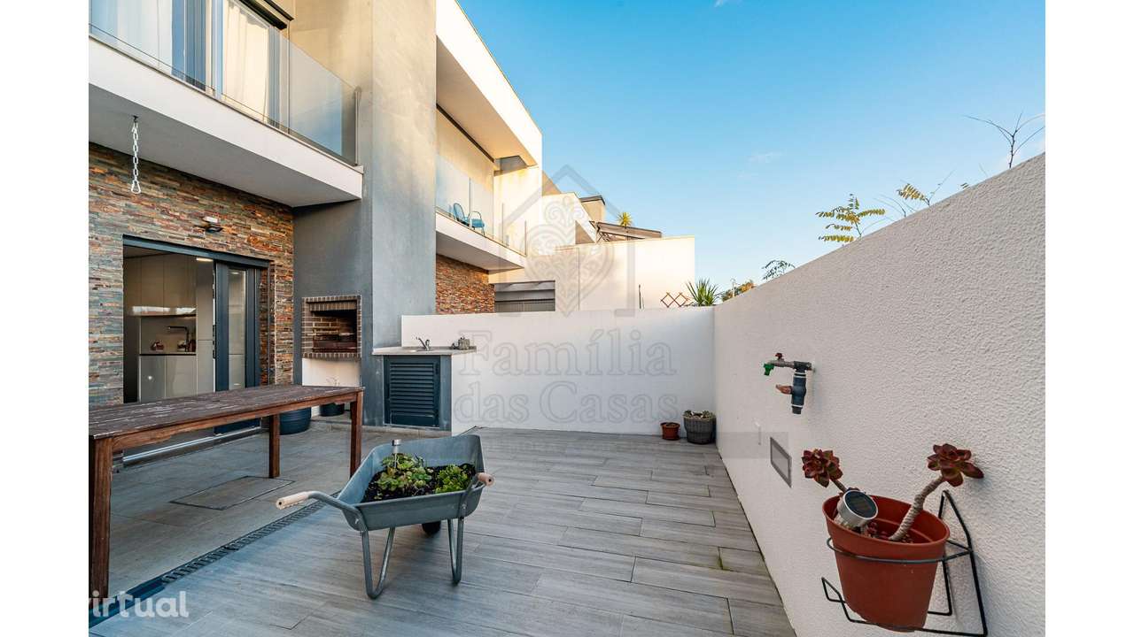 Moradia como nova em Fernao Ferro - Grande imagem: 5/47