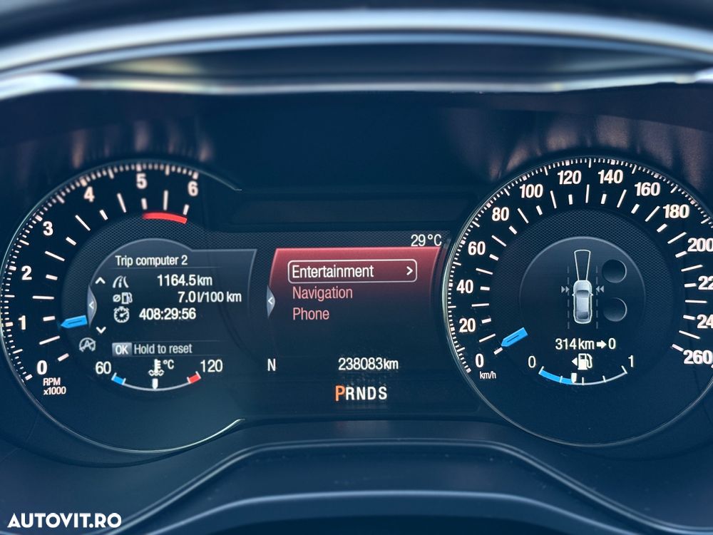 Ford Mondeo 2.0 TDCI PowerShift Titanium - 32