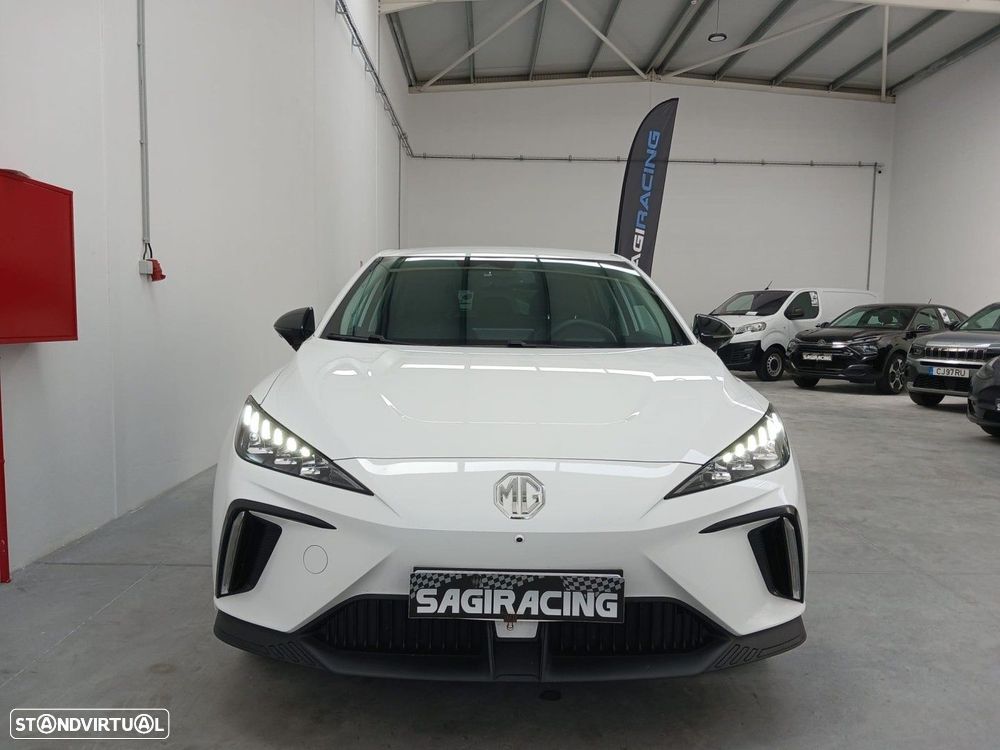 MG MG4 64 kWh Luxury - 4