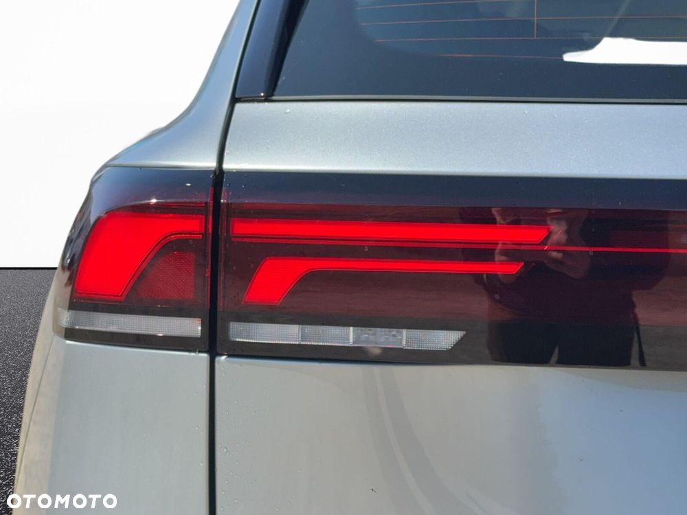 Volkswagen Tiguan - 12