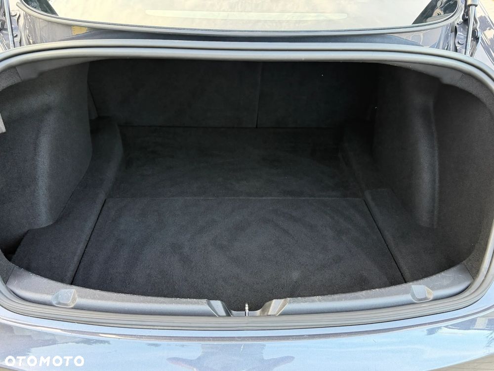 Tesla Model 3 Standard Reichweite Plus Hinterradantrieb - 32