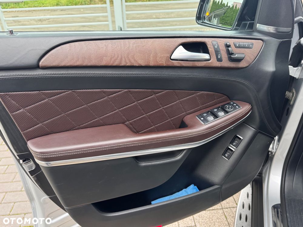 Mercedes-Benz GL - 11